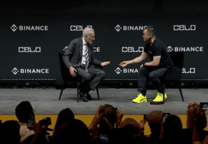 CZ 递给希夫一块金子